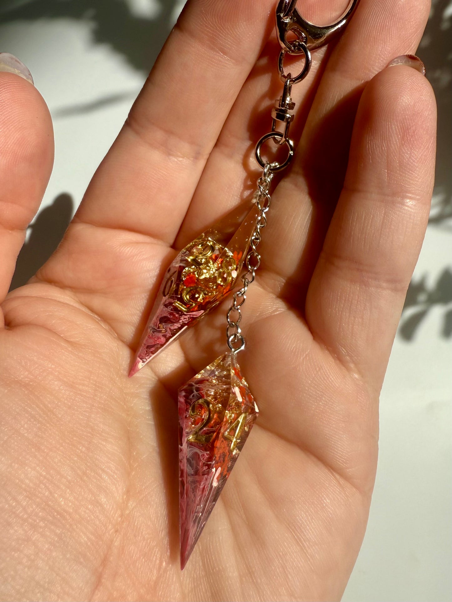 Red Floral D10/D4 Shard Keychain