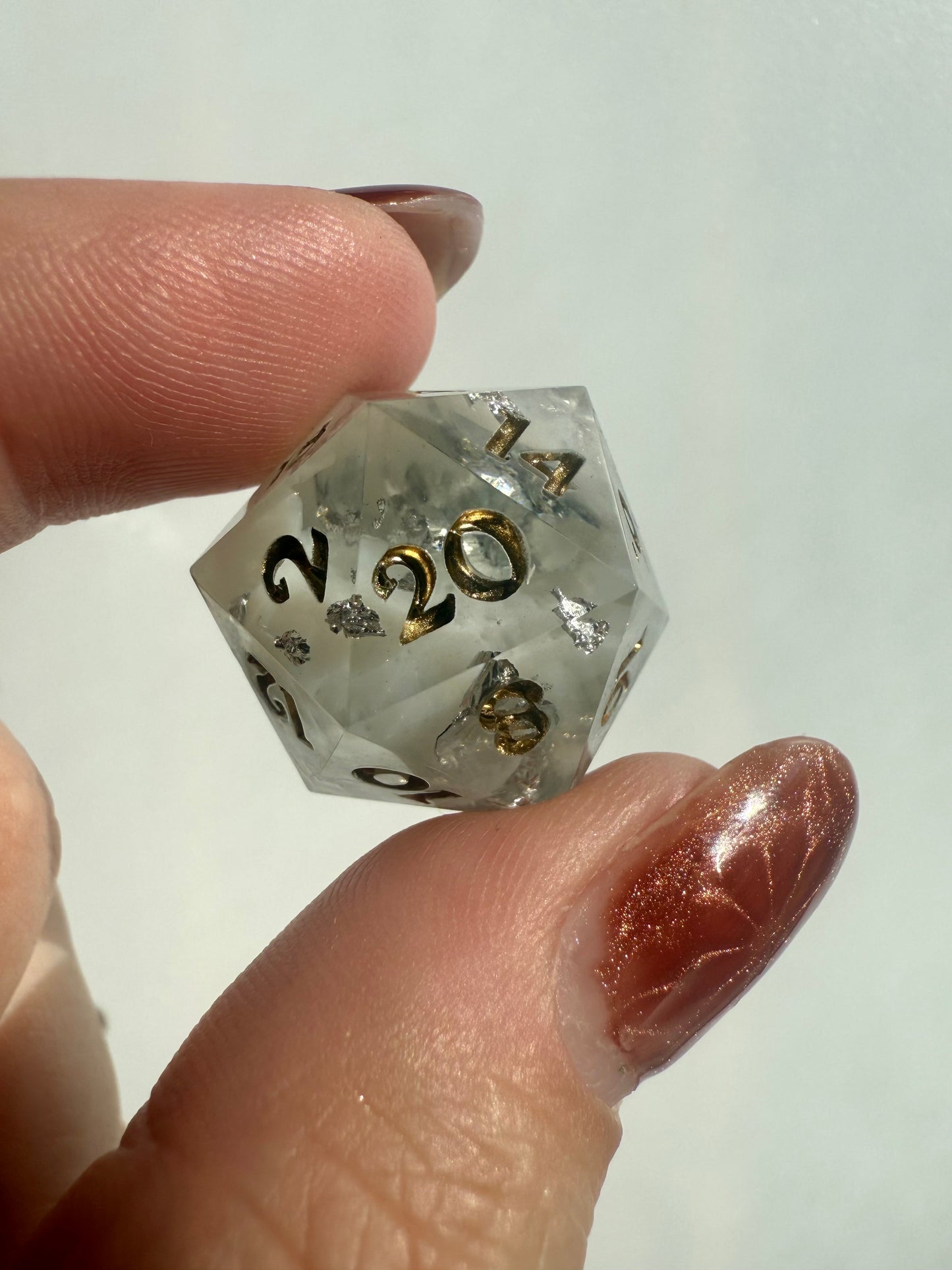 Cloudy Silver Single D20
