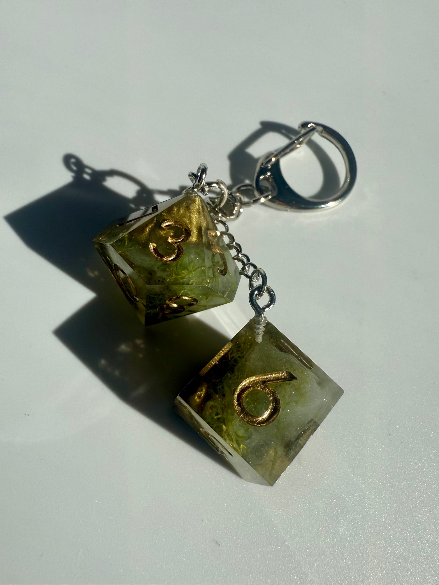 Mossy Gold D6/D10 Keychain